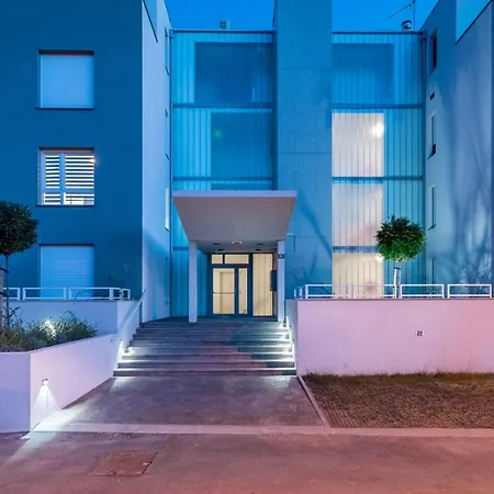 Mm Apartment Split