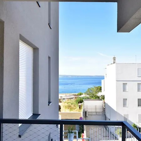 Mm Apartment Split