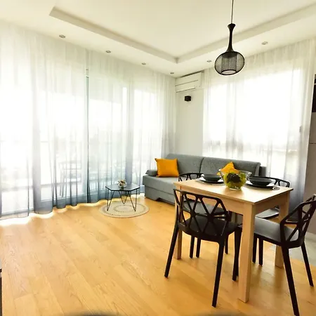 Apartment Mm *